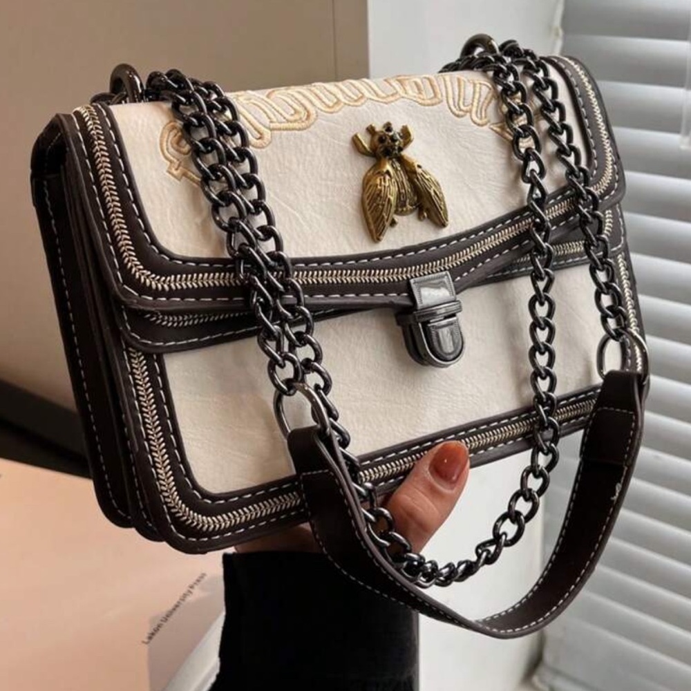 White "Fabulous" Bee‎ Cross-body Bag 8.5x5.5x3